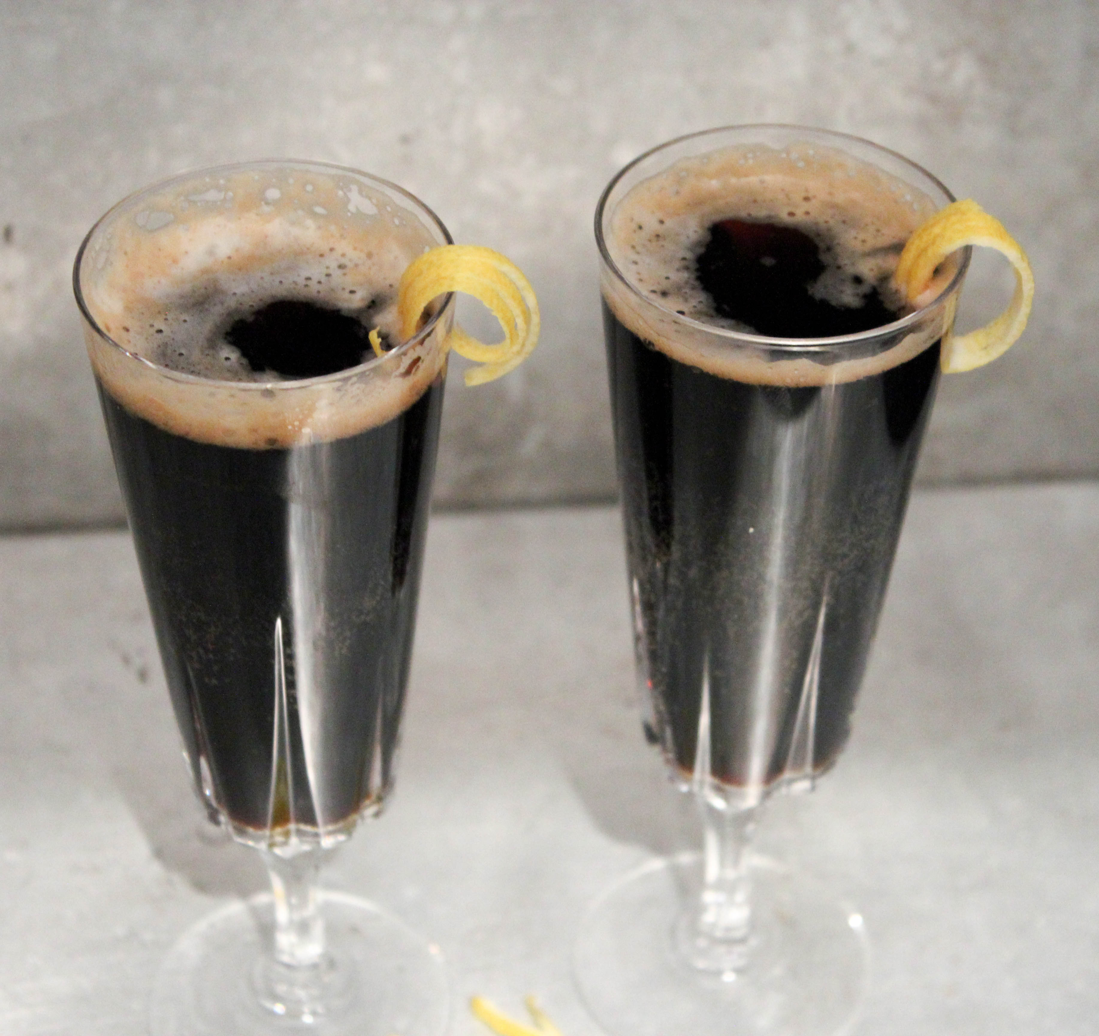 Beer Cocktails | Black Velvet