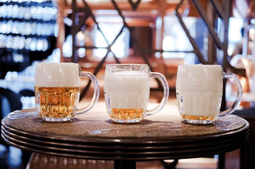 What’s the Difference Between Wet and Dry Foam in Beer?