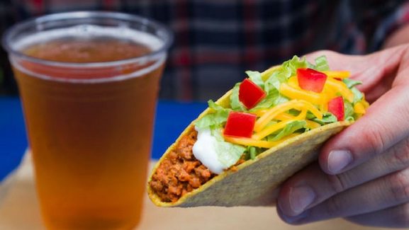 Ultimate 6er | Six Beers to Pair with Taco Bell